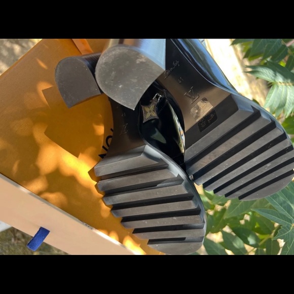 Louis Vuitton boots - Picture 5 of 8